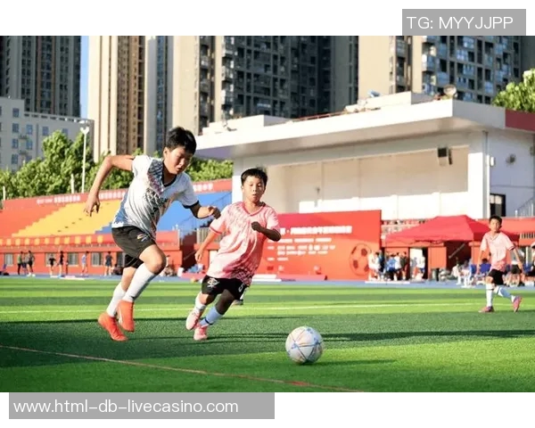 中国足球的魅力瞬间：展现绿茵场上的激情与梦想